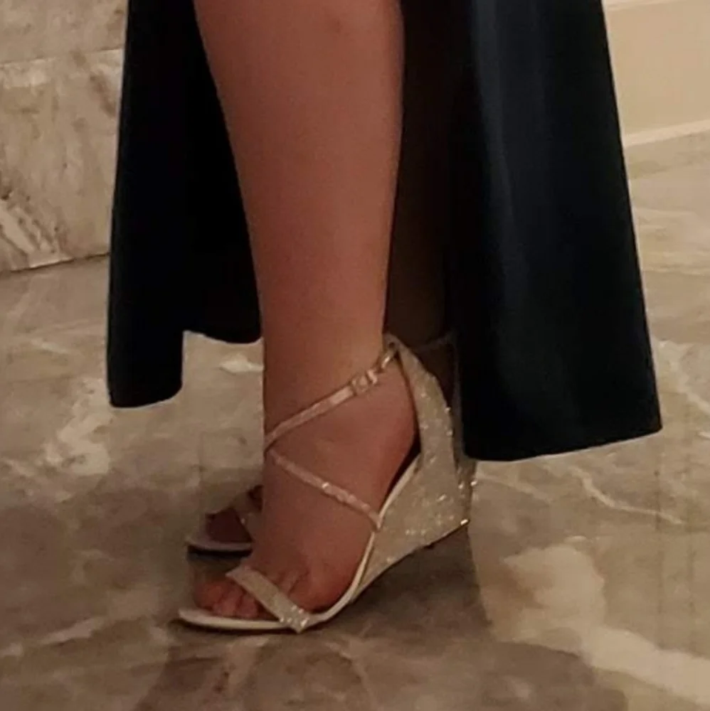 🌞2/$30 // STEVE MADDEN: Crystal Crisscross Strap Wedge Sandals - Picture 12 of 13